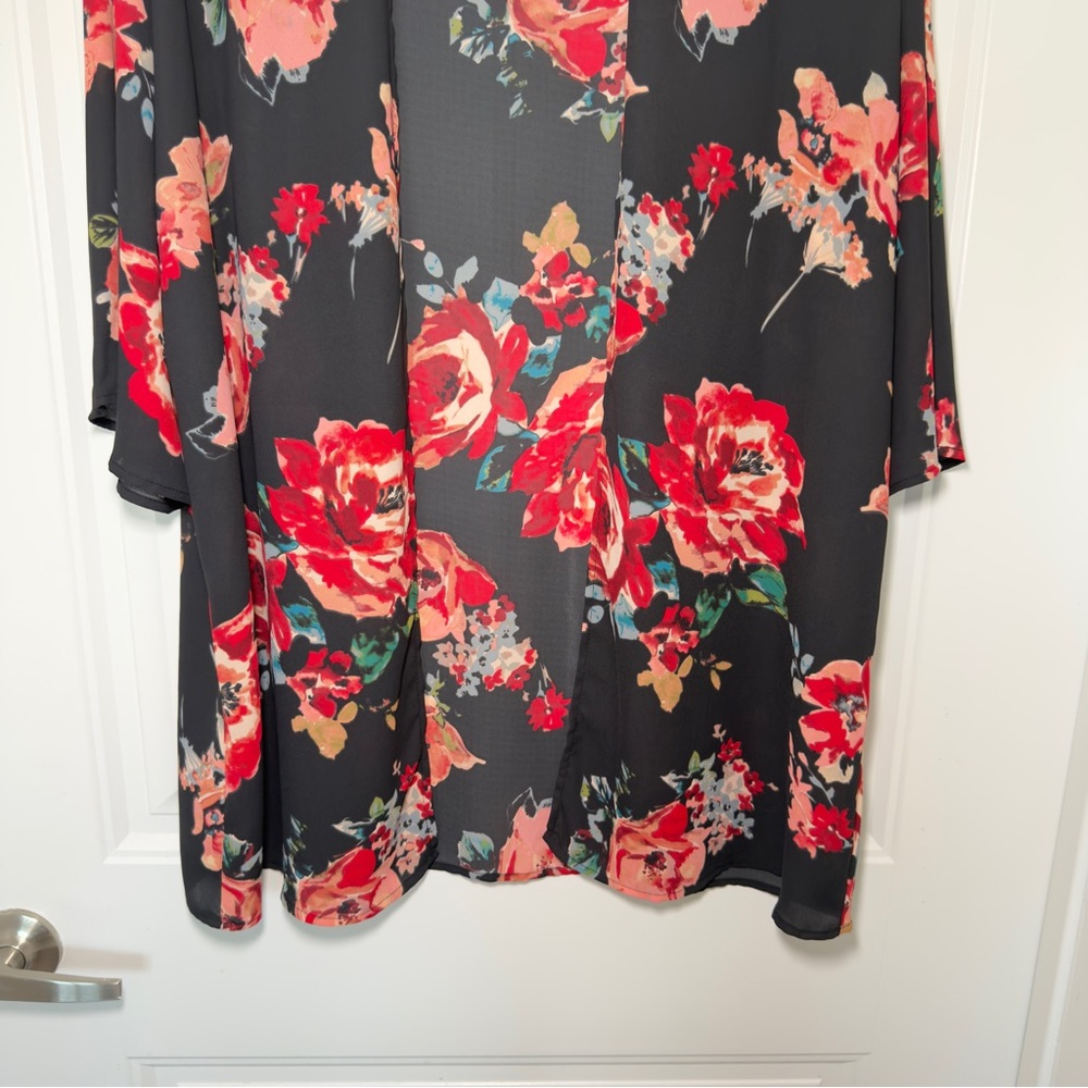 Kaileigh Medium Bryson Kimono Floral Multicolor Vibrant HT4458‎ Boho Stitchfix - Picture 4 of 7